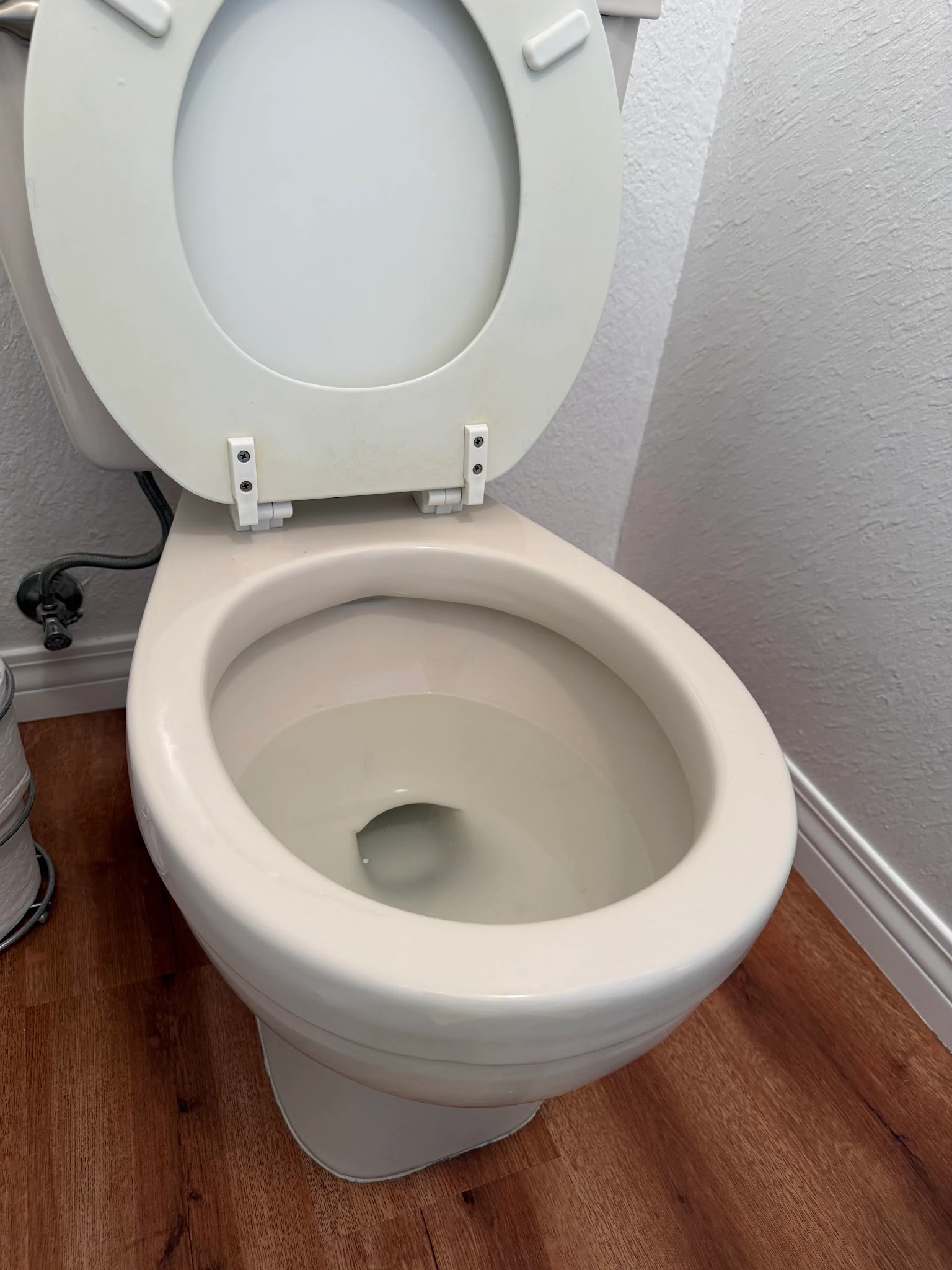 Restroom Cleaning — Completed by Edis-Teve Cleaning Services in Los Angeles